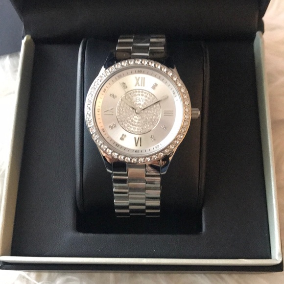 Diamond and crystals watch - Picture 3 of 5